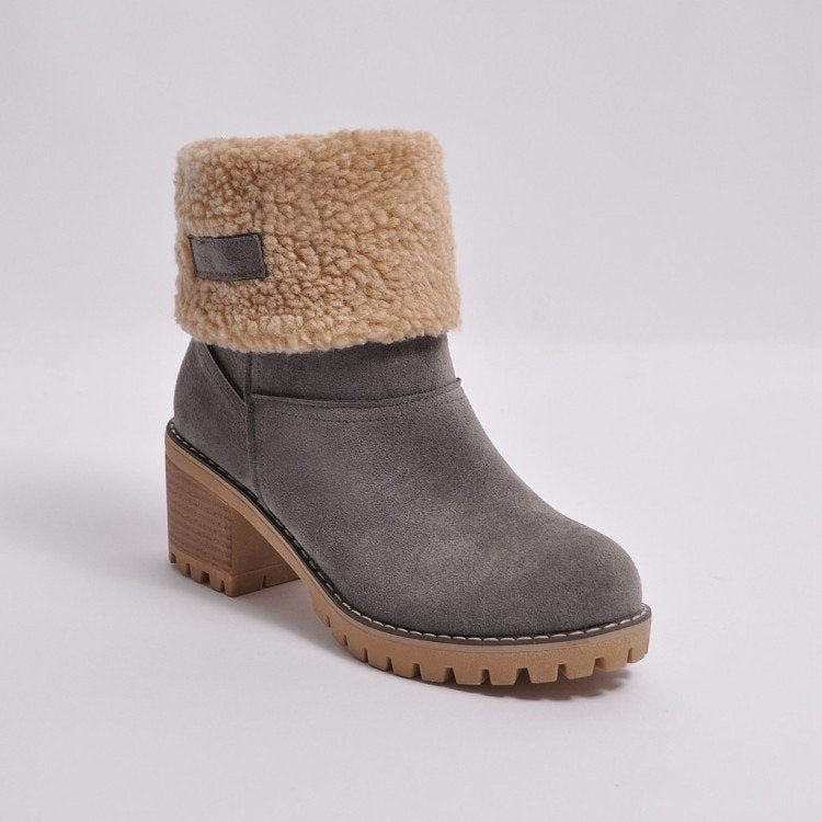 Women's ankle boots with folded fur cuff, suede look and robust profile sole Mune Fashion