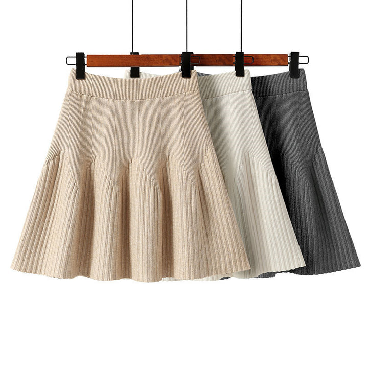 Ladies Pleated Skirt with Soft Material and Elegant Wave Pattern Mune Fashion