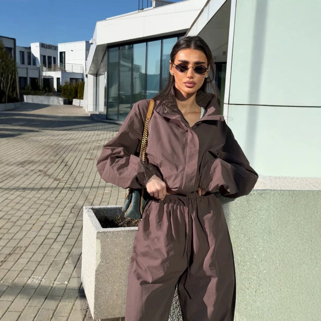 Women’s casual two-piece set made of flowing fabric with wide leg Mune Fashion