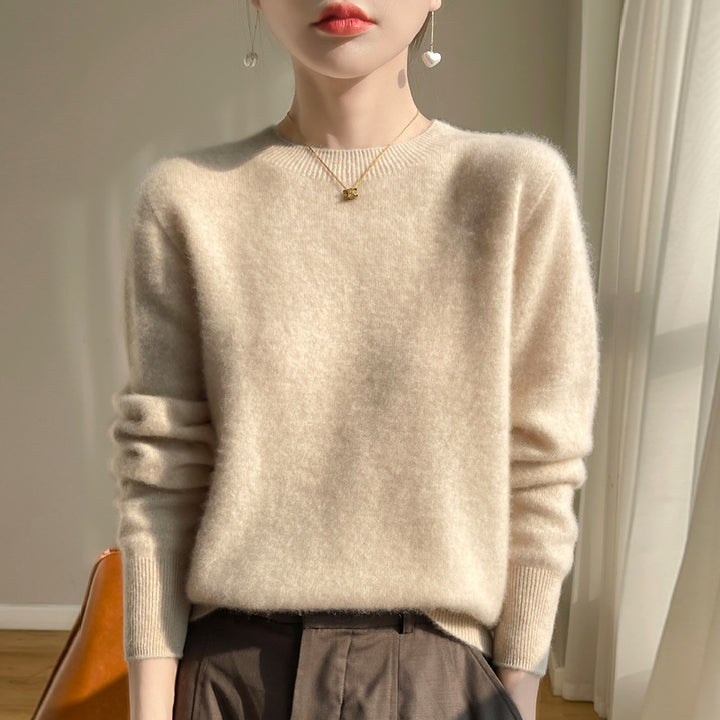 Women's Luxurious Cozy Knit Sweater with Round Neck and Mohair Look Mune Fashion