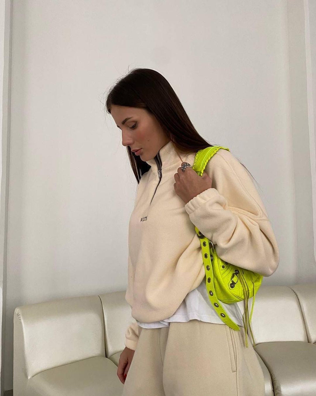Ladies Fleece Half-Zip Sweatshirt oversized with stand-up collar, kangaroo pocket look and elastic cuffs Mune Fashion