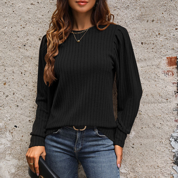 Women's fine vertically ribbed sweater with gathered shoulder area and extended cuff Mune Fashion