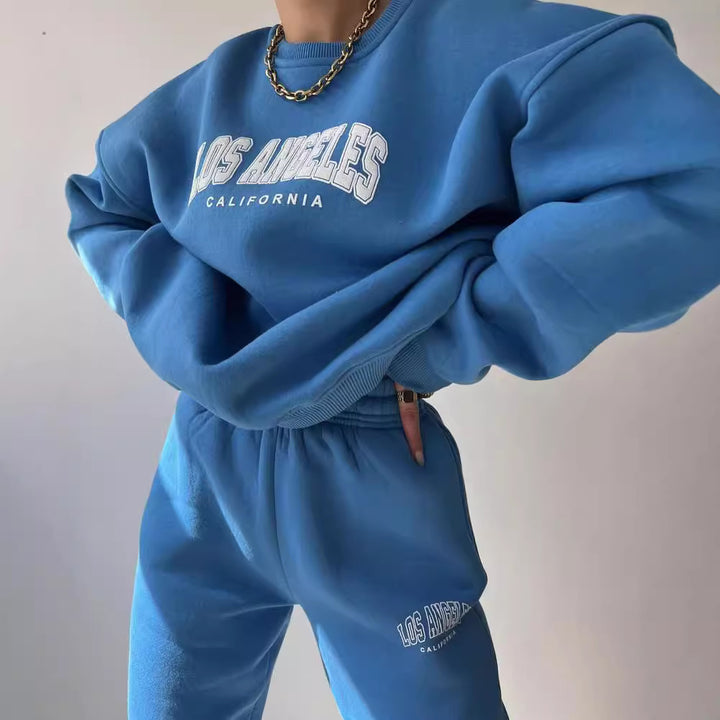 Women Oversized Lounge Set made of cotton fleece with college embroidery and relaxed joggers Mune Fashion