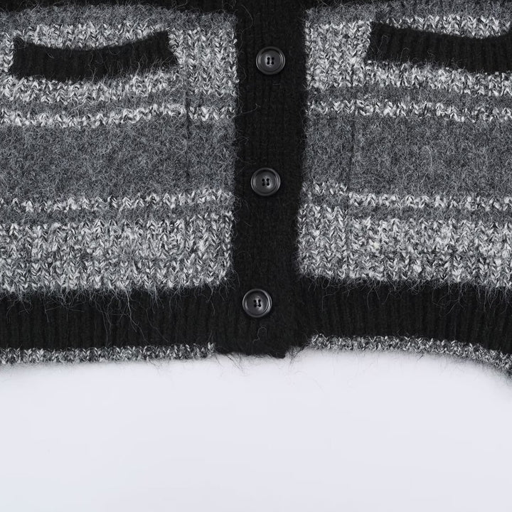 Women's Oversized Knit Cardigan with V-Neck, Striped Pattern and Patch Pockets Mune Fashion