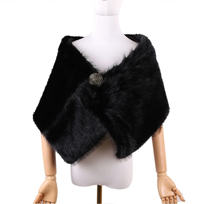 Ladies' shoulder stole made of faux fur in a rustic fur look with leather strap Mune Fashion
