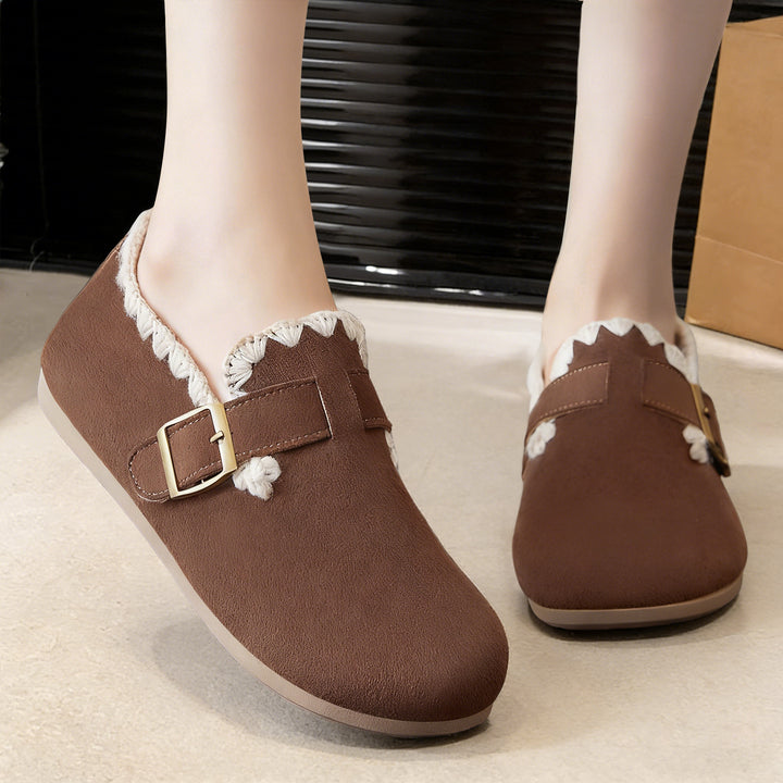 Women's cozy moccasin slippers with adjustable buckle strap and crocheted edge decoration Mune Fashion