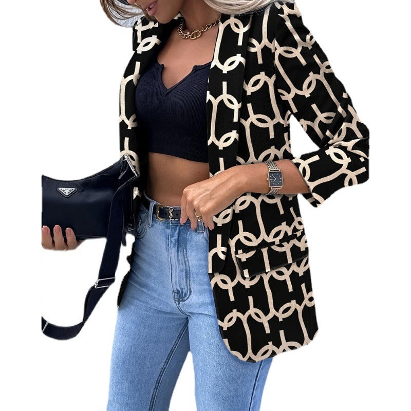 Women's patterned long blazer with chain pattern, tailored silhouette and flap pockets Mune Fashion
