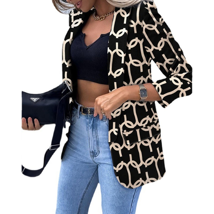 Women's patterned long blazer with chain pattern, tailored silhouette and flap pockets Mune Fashion