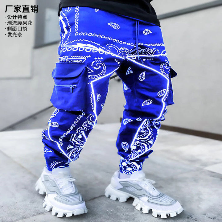 Men's cargo jogging pants with bandana print, drawstring & multiple pockets Mune Fashion