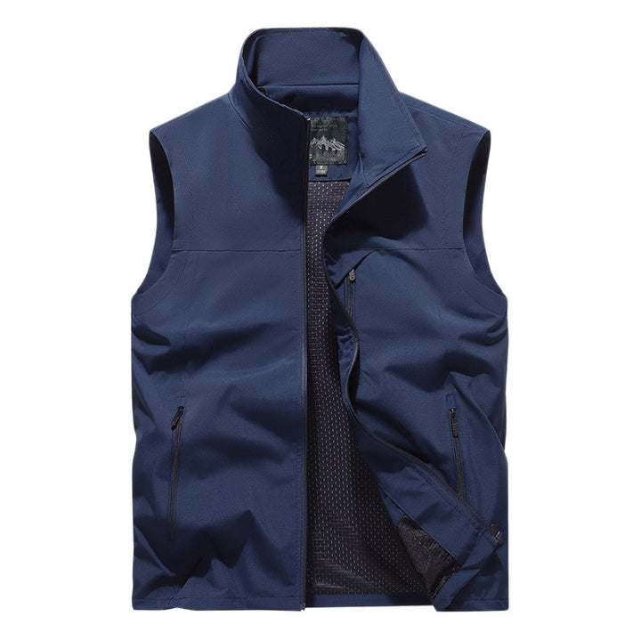Men's Windproof Softshell Outdoor Vest with Ventilated Mesh Lining and Concealed Zipper Pockets Mune Fashion