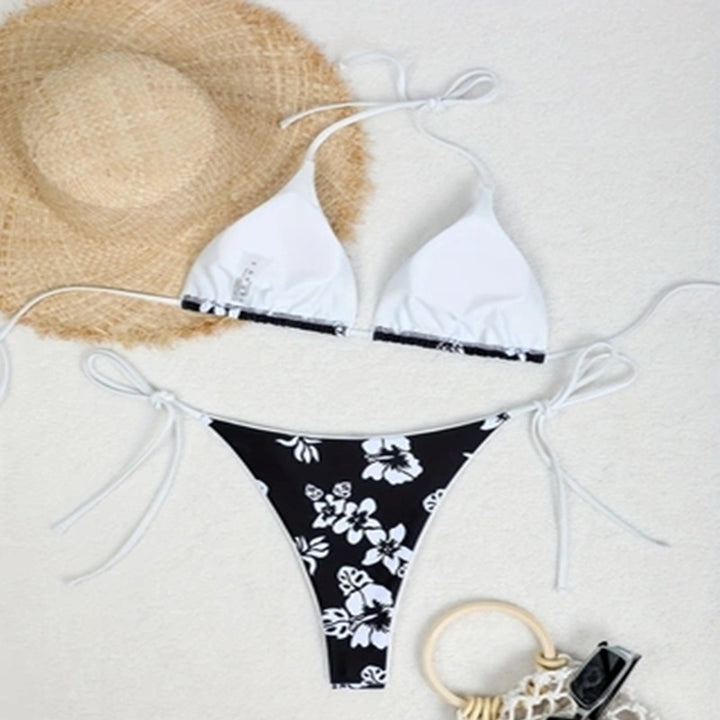 Women's triangle bikini with floral design and adjustable ties Mune Fashion
