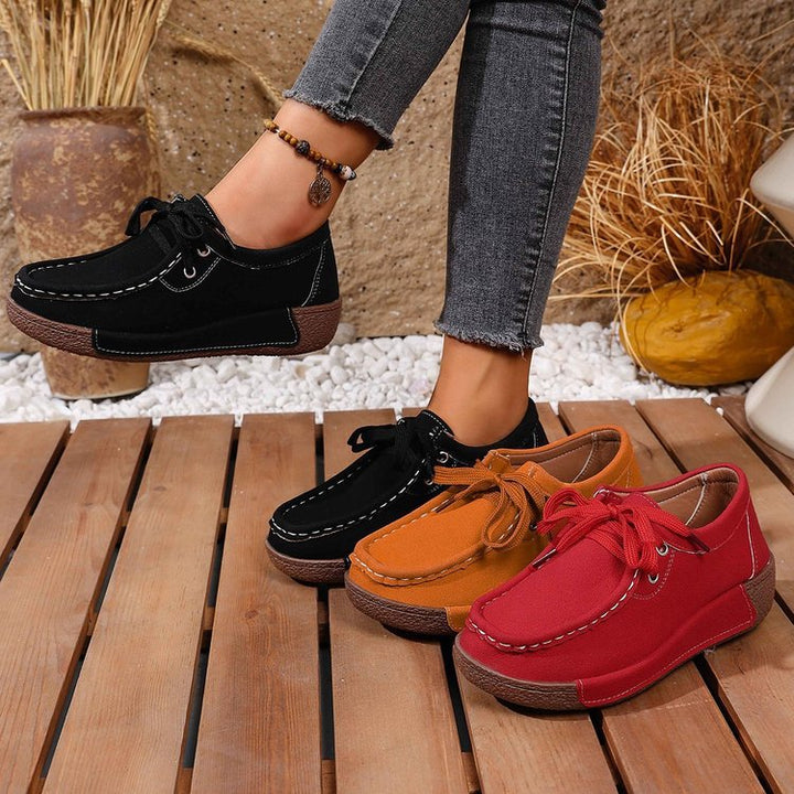 Women moccasin-style platform sneakers with suede texture, decorative hand stitching and cushioning profile sole Mune Fashion