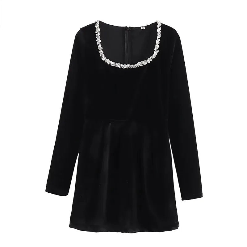 Women's Velvet Mini Dress with Square Neckline, Beaded Flower Embellishment, and A-Line Silhouette Mune Fashion