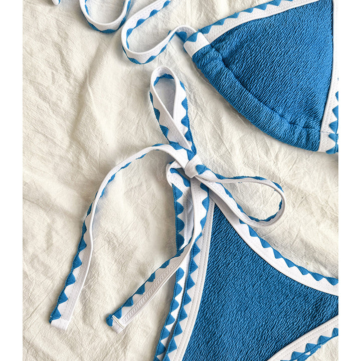 Women's triangle bikini with playful ties and fine texture Mune Fashion