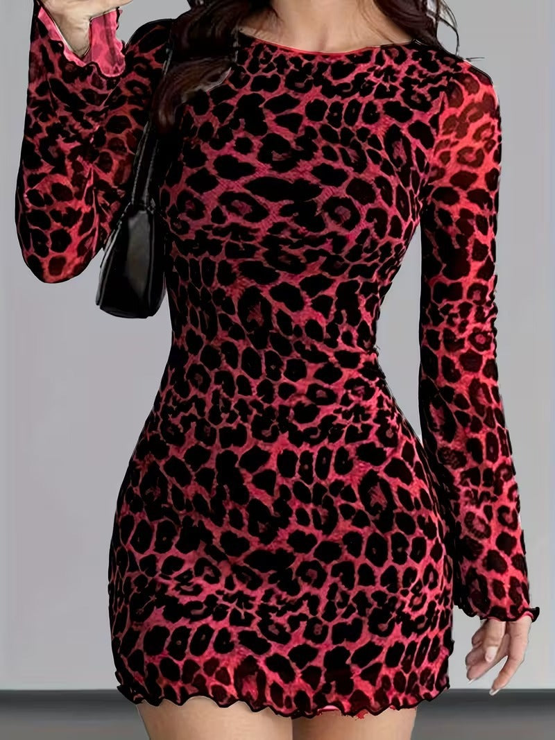 Women's figure-hugging mesh mini dress with leopard print, long-sleeved bodycon cut, and wavy hem Mune Fashion