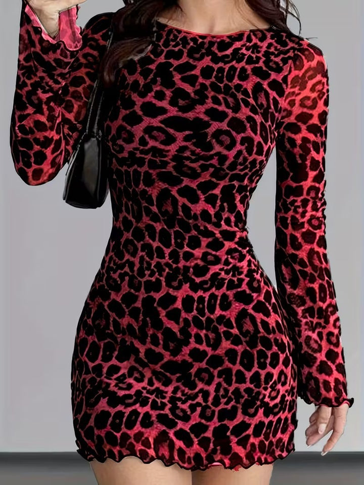 Women's figure-hugging mesh mini dress with leopard print, long-sleeved bodycon cut, and wavy hem Mune Fashion