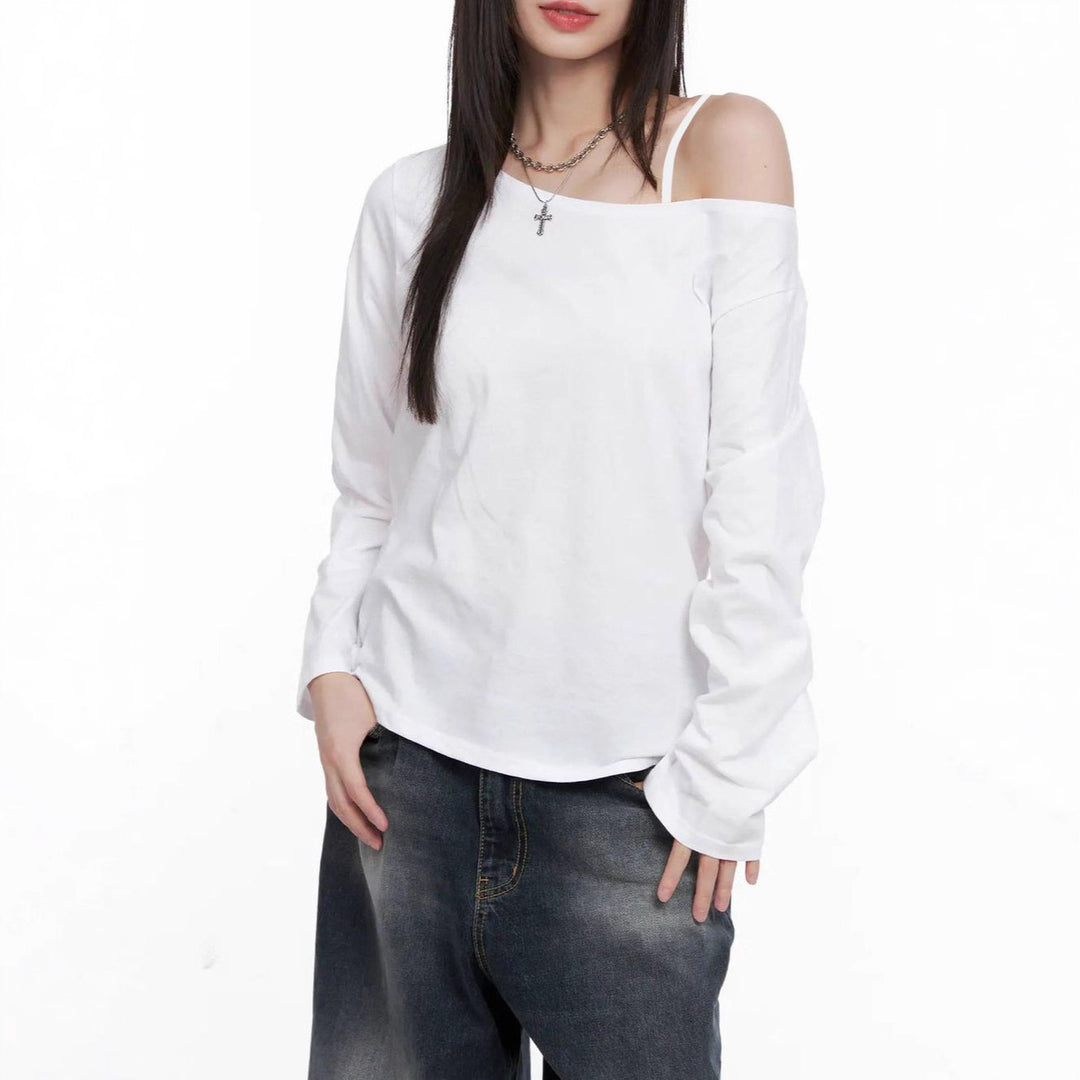 Women's asymmetric off-shoulder long-sleeve shirt made of cotton stretch with a casual oversized cut Mune Fashion