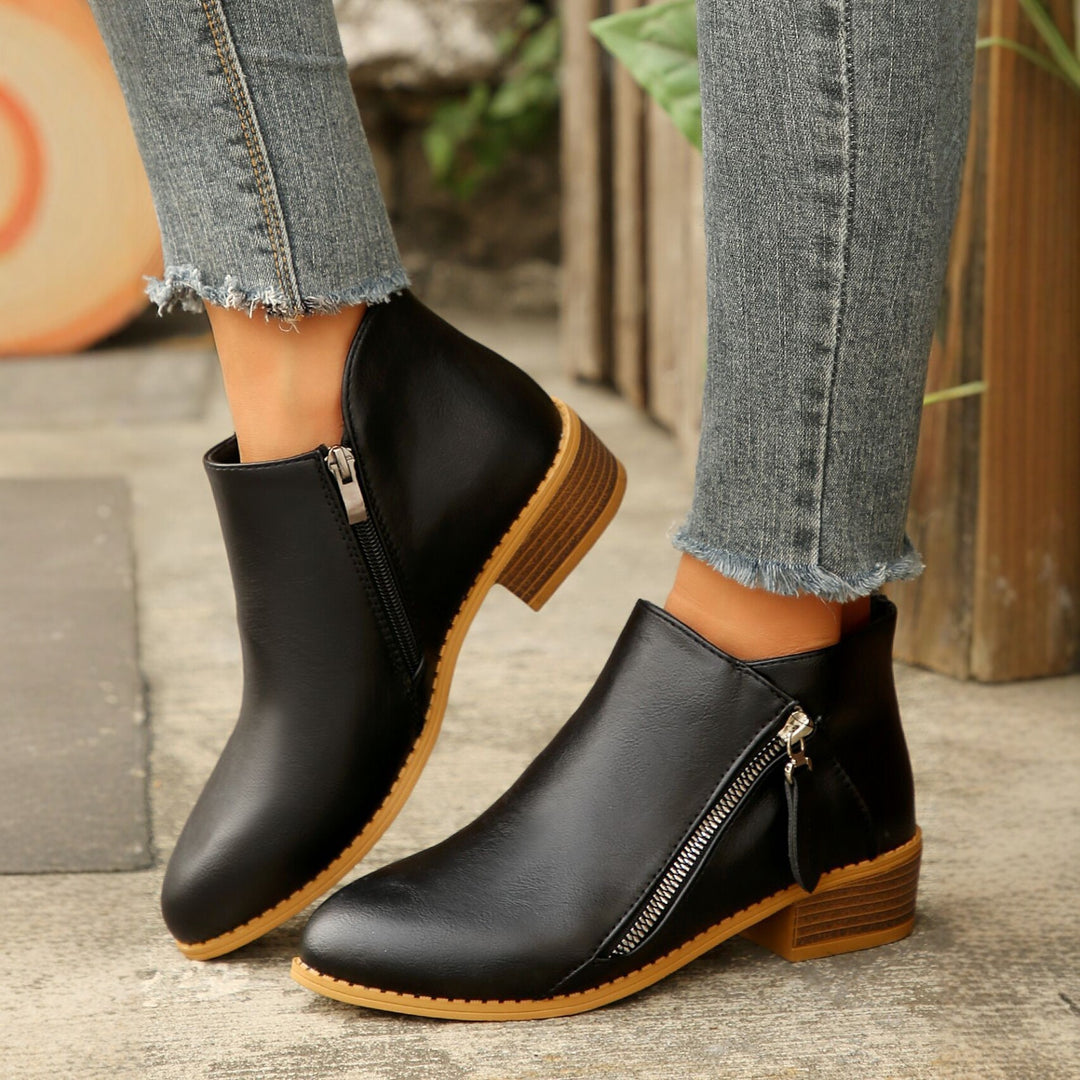 Women's Short Shaft Ankle Boots with Side Zipper and Low Block Heel Mune Fashion