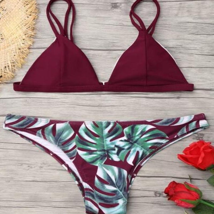 Ladies triangle bikini with trendy leaf pattern Mune Fashion