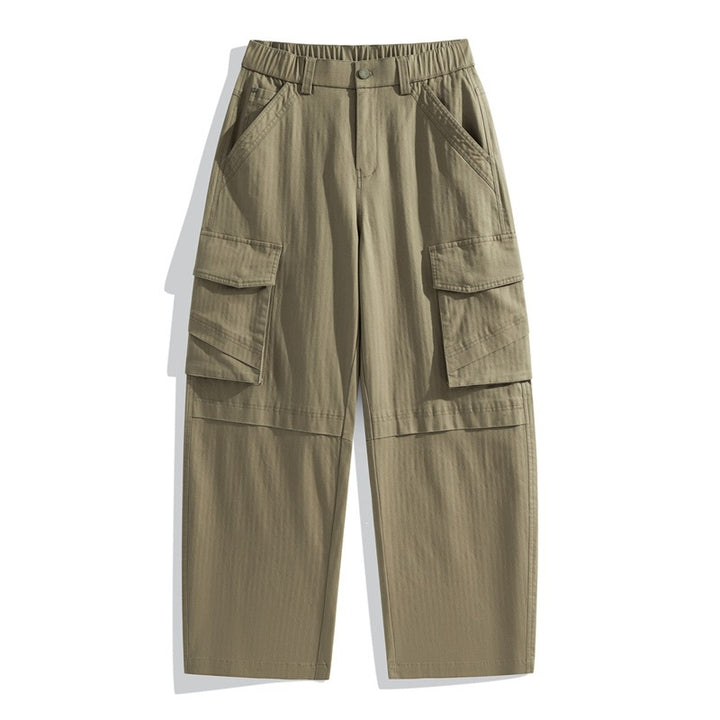 Men's Relaxed Cargo Pants made of lightweight ripstop with large flap and storage pockets