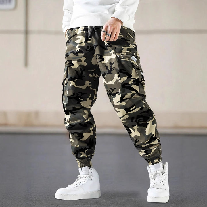 Men's cargo jogger pants with camo pattern, elastic waistband, and ankle cuffs Mune Fashion