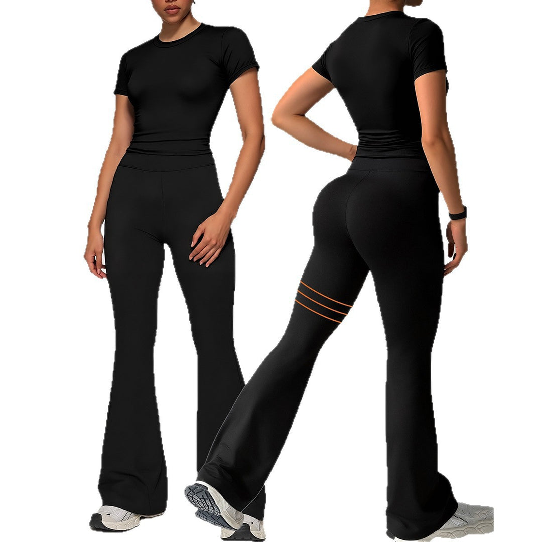 Women's sporty set with tailored crop top and slim-fit flared leggings Mune Fashion