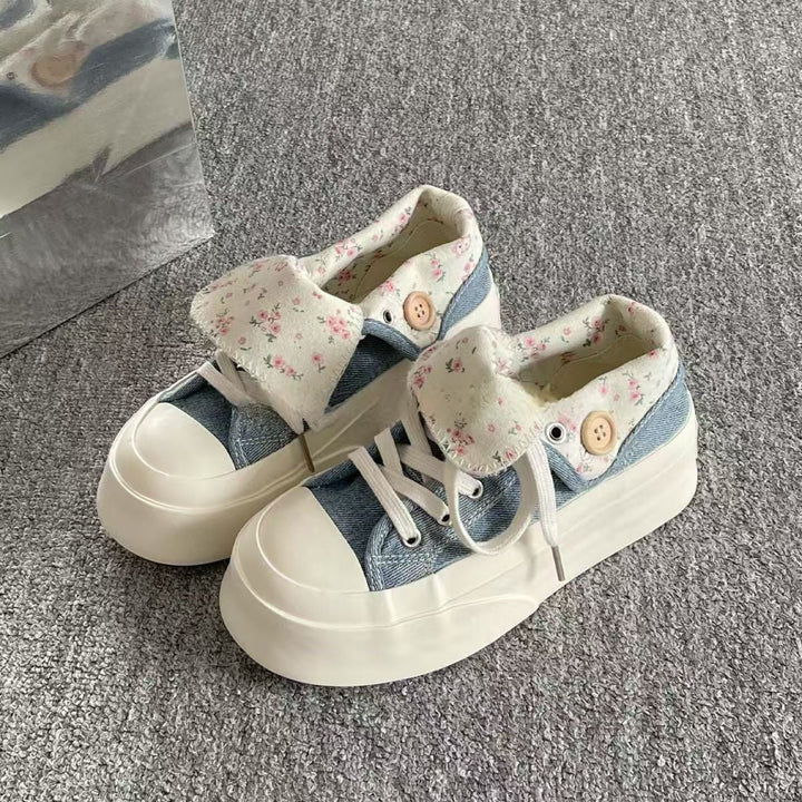 Women’s fashionable sneakers with special button details and playful checkered pattern Mune Fashion
