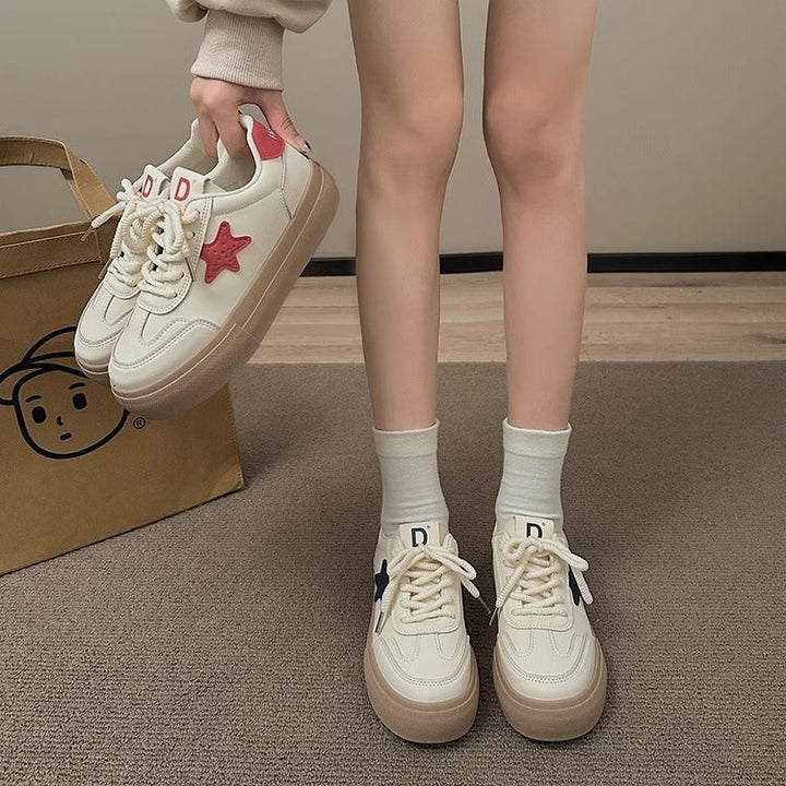 Women's Sporty Sneakers with Playful Star Applications and Comfortable Sole Mune Fashion