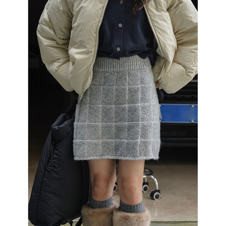 Women's Knitted Check Pattern Mini Skirt with High Waist Mune Fashion