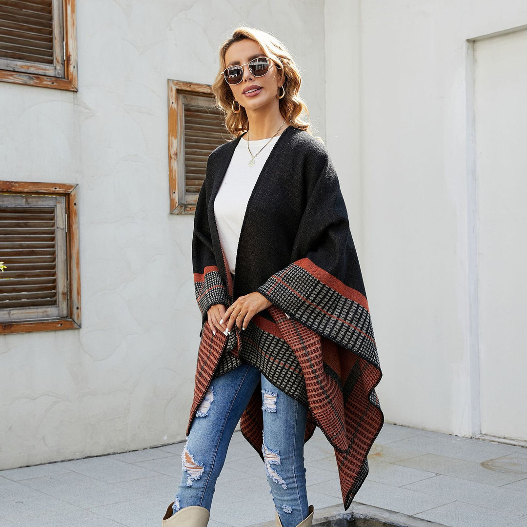 Women's Oversize Cape Poncho made of wool blend with boxy fall and fine border structure Mune Fashion