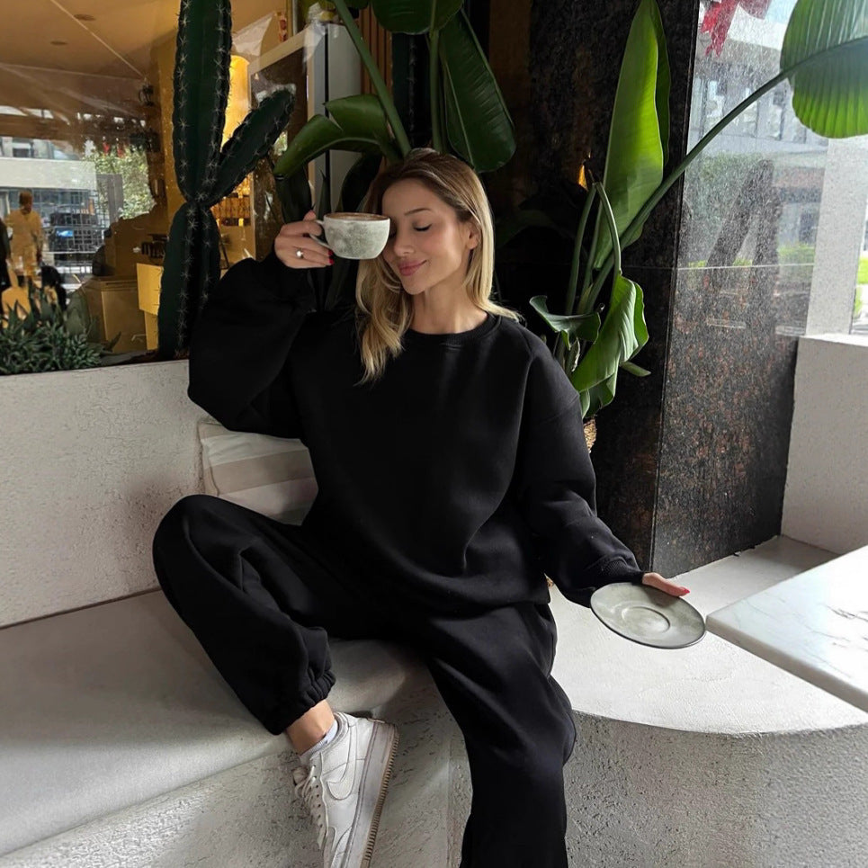Women's Oversize Crewneck and High-Waist Drawstring Jogging Pants Set made of soft French Terry Mune Fashion