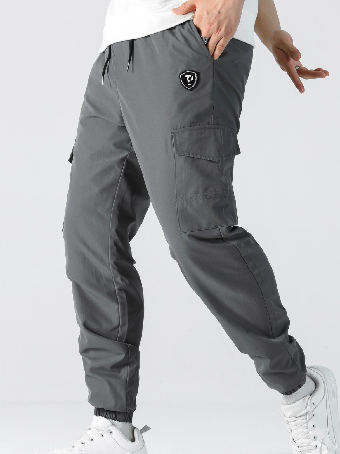 Men's utility cargo jogger pants with drawstring, elastic waistband & flap pockets Mune Fashion