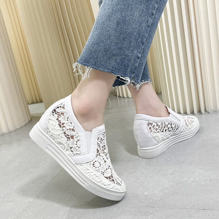 Damen Slip-On Keil-Sneaker mit Spitzen-Obermaterial Mune Fashion