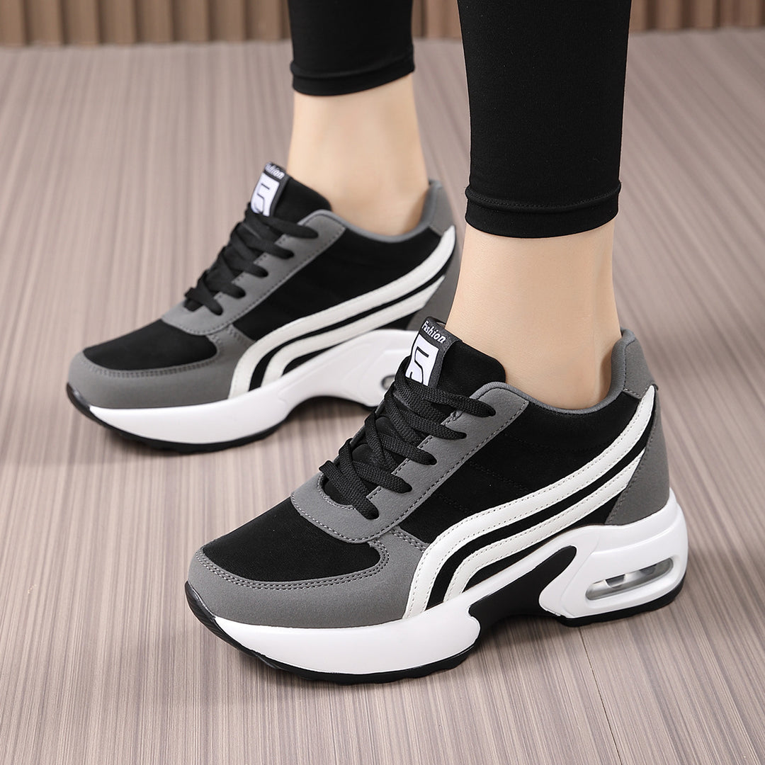 Women's platform sneaker with visible air chamber, ergonomic wedge sole and padded ankle collar Mune Fashion