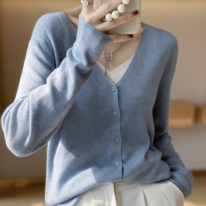 Women Light V-Neck Cardigan with Boxy Silhouette and Cashmere Look Mune Fashion