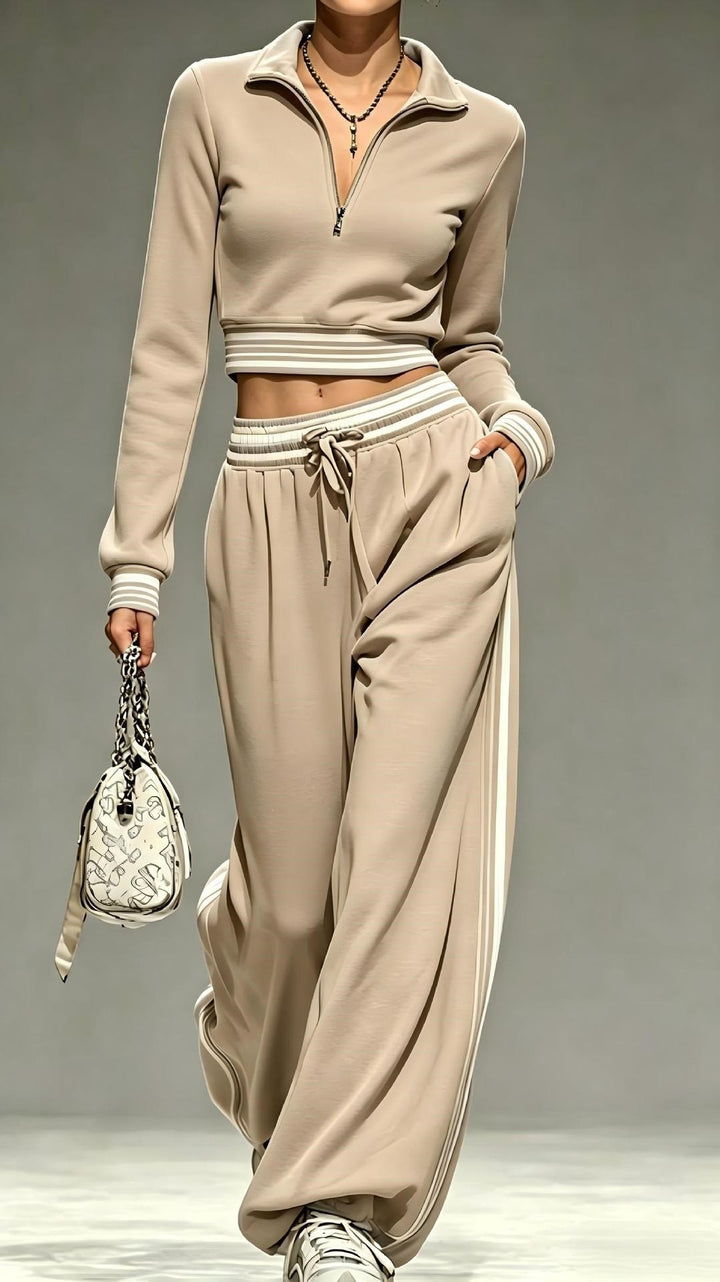 Women Cropped Training Set with Half Zipper Collar and Wide Pleated Jogger Mune Fashion