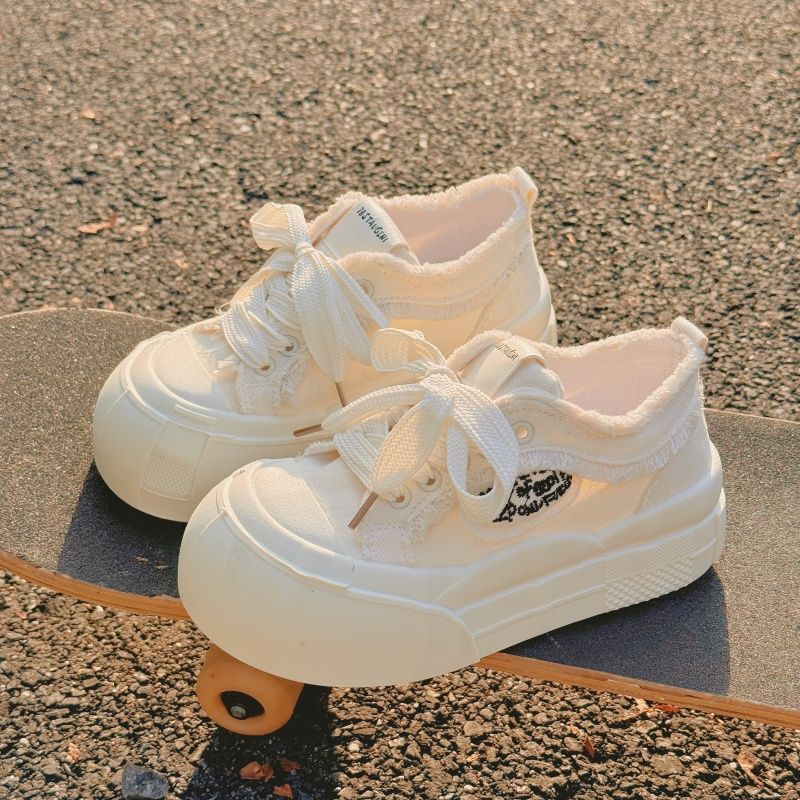 Women's leisure sneaker with padded inner sole Mune Fashion and innovative sole Mune Fashion