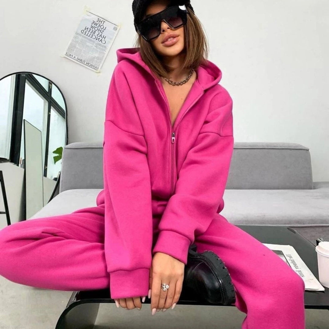 Women's soft zip-up hoodie and tailored comfort jogging pants set with inner fleece Mune Fashion