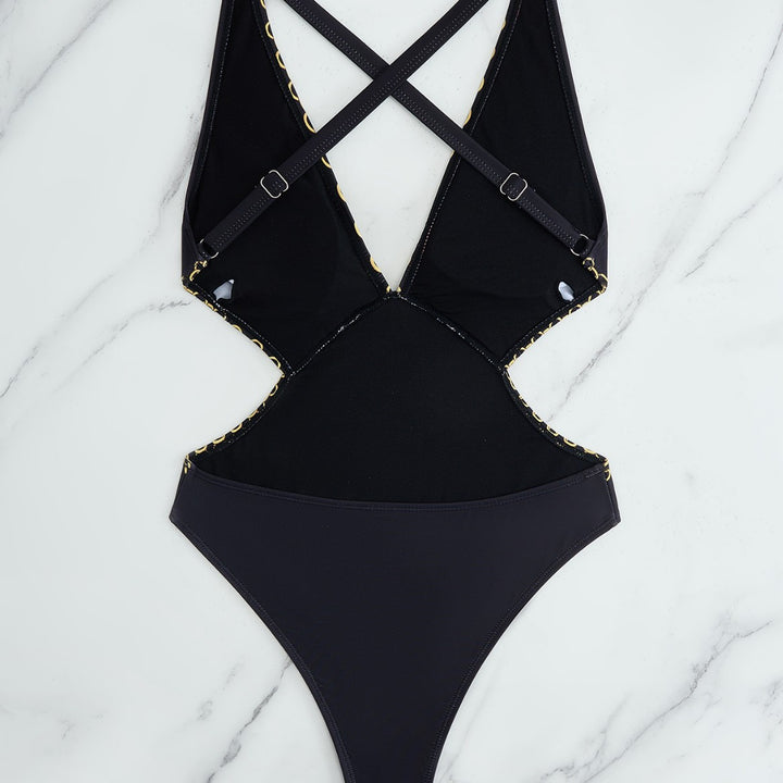 Women's One-Piece Swimsuit with Elegant Pattern and Shimmering Details Mune Fashion