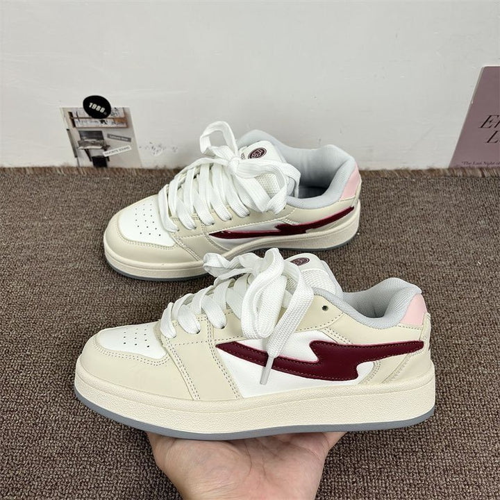 Women's sporty sneakers with padded shaft by Mune Fashion