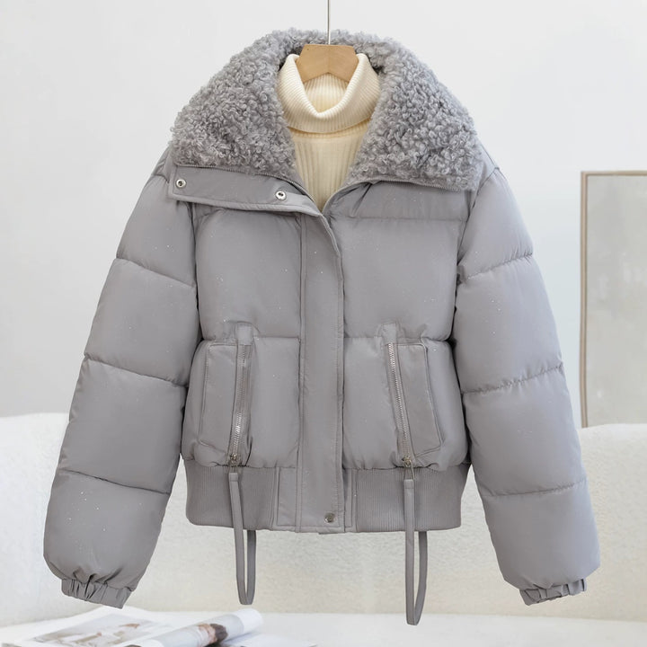 Women's cropped puffer jacket with teddy collar, zip pockets and ribbed cuffs Mune Fashion