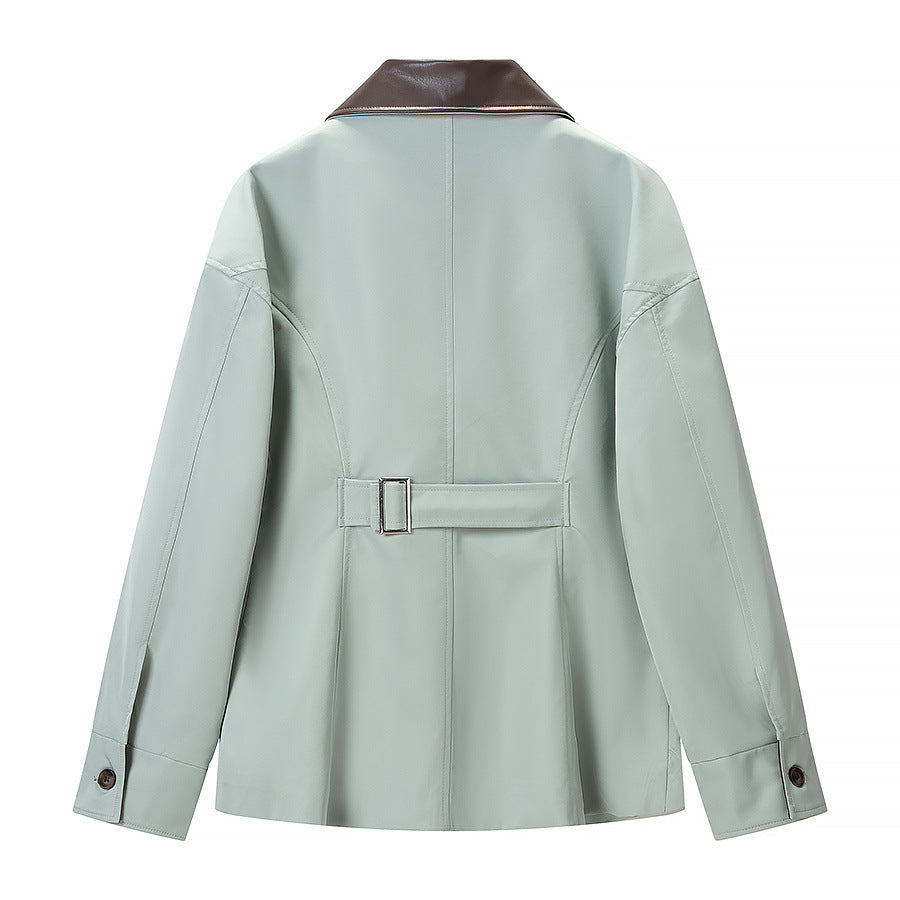 Women's short jacket with zipper, contrast collar and flap pockets Mune Fashion