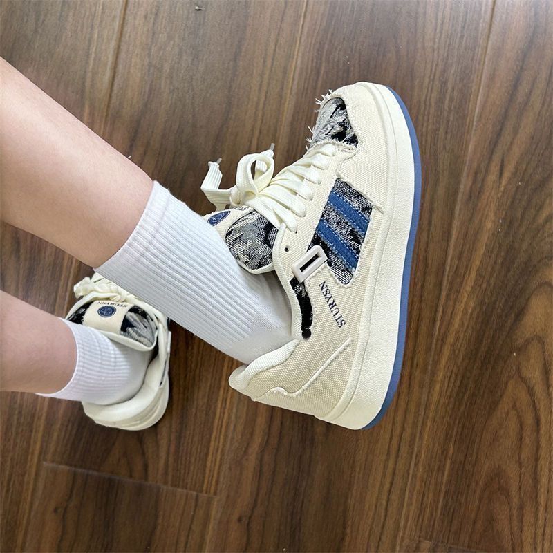Women's sneakers in a casual denim look with woven design Mune Fashion