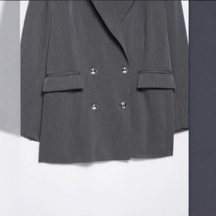 Women's oversized structured double-breasted blazer with wide lapels and patch pockets Mune Fashion