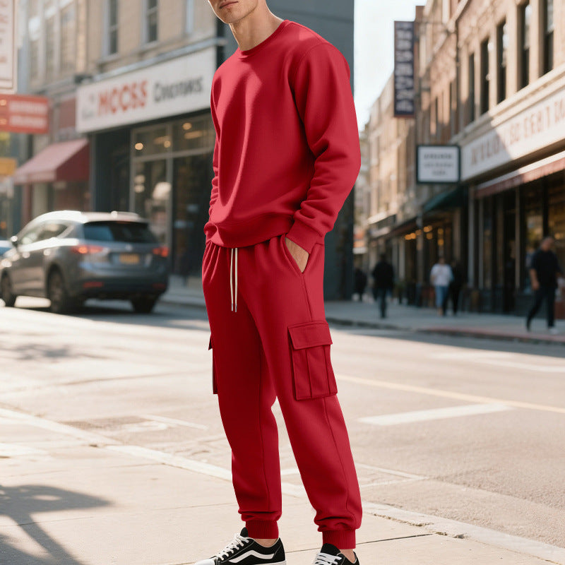 Men's utility cargo jogger made of French terry with multiple flaps & drawstring system