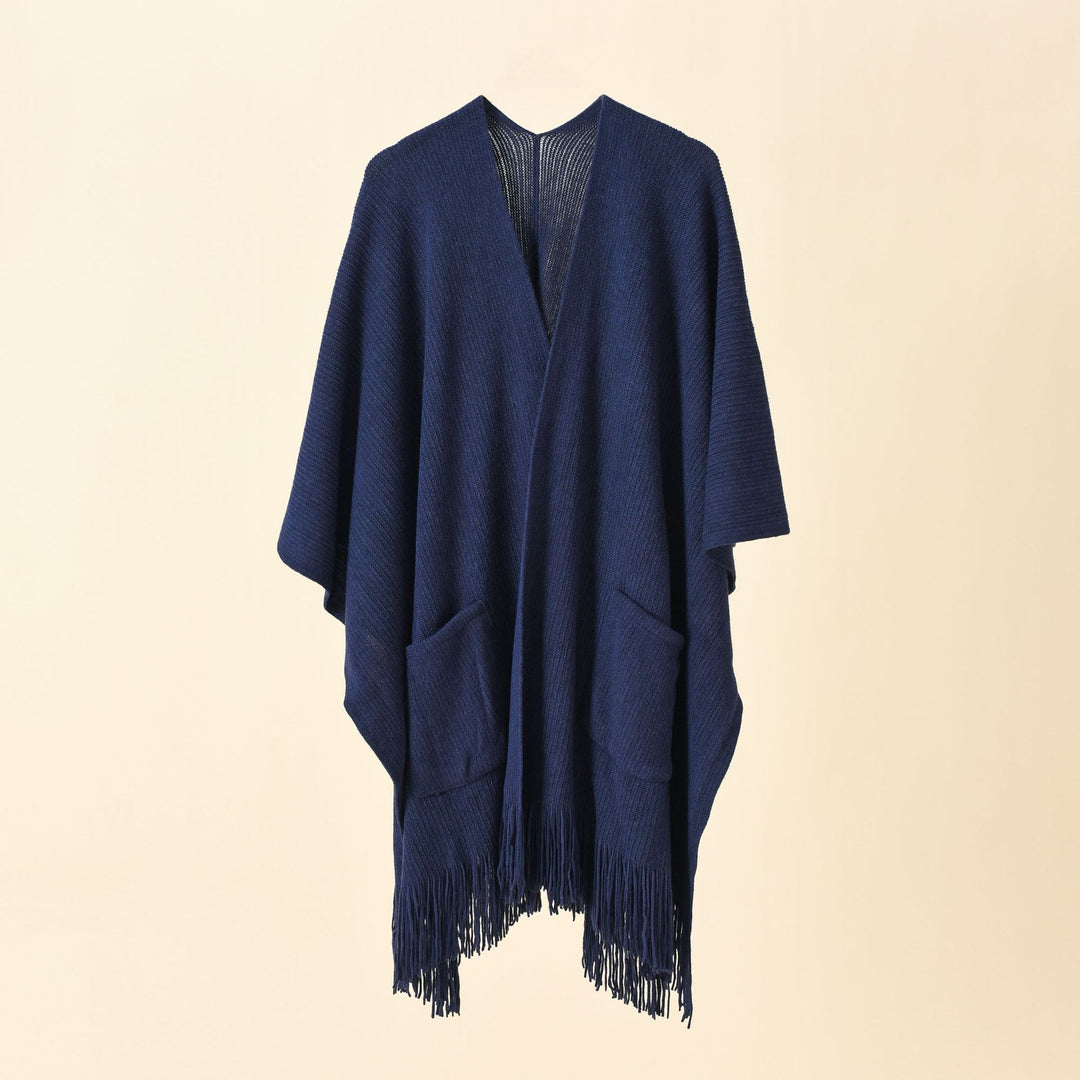 Women's chunky knit wrap with V-neck, patch pockets and fringes Mune Fashion