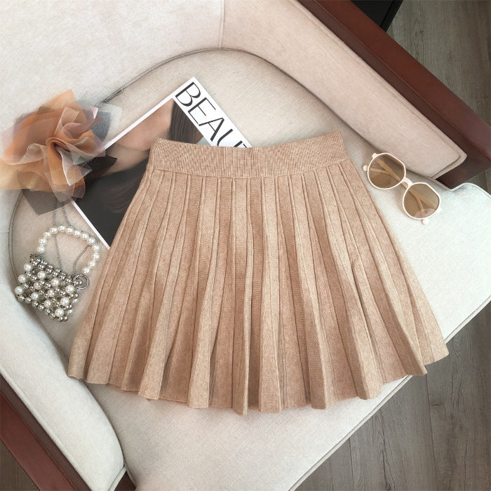 Women's pleated skirt made of lightweight knitwear Mune Fashion