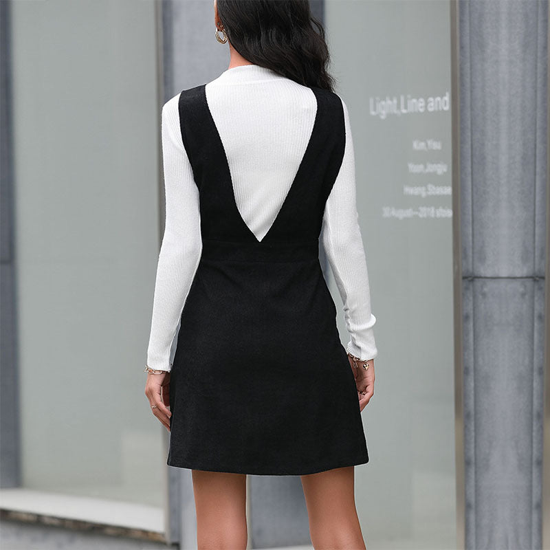 Women's A-Line Dungaree Dress with Deep V-Neck, Button Placket, and Patch Pockets Mune Fashion