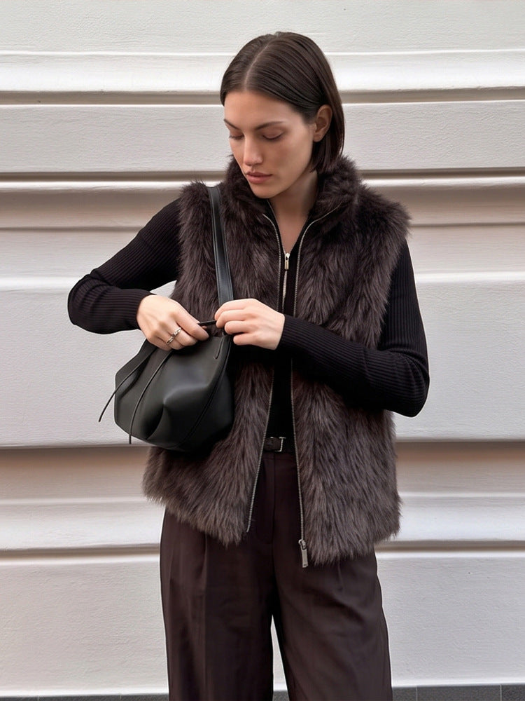 Women's Sleeveless Faux Fur Vest with Stand-Up Collar and Full-Zip Mune Fashion