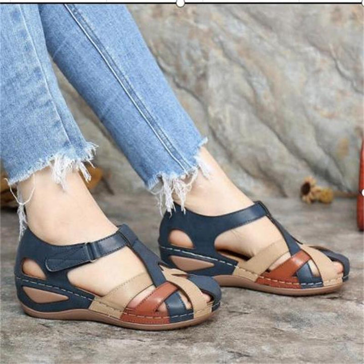 Women Comfortable Closed Strap Sandals with Adjustable Ankle Strap and Padded Comfort Sole Mune Fashion